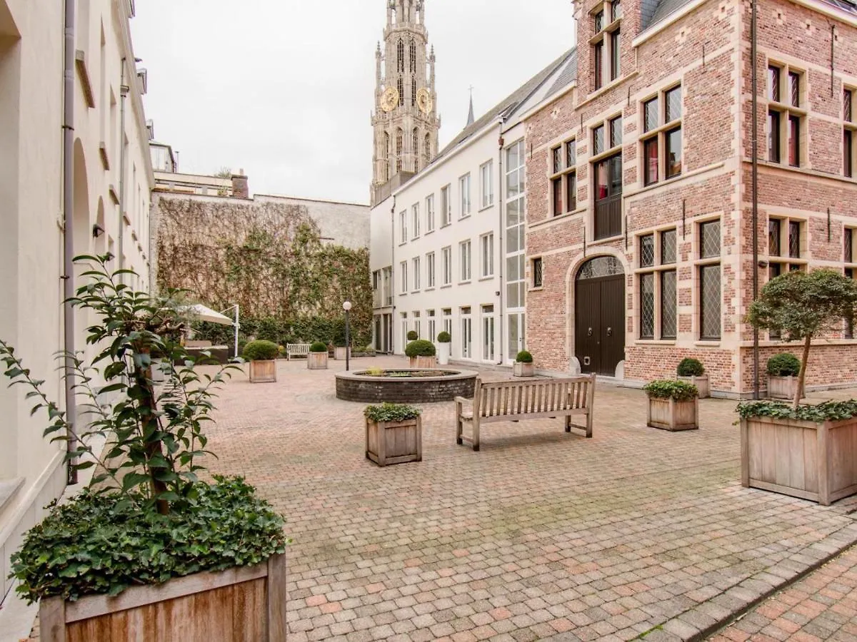 The Capital Street Triplex Apartment Antwerp